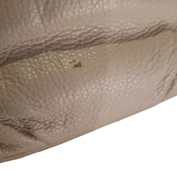 Michael Kors Charlton White Purse - Picture 11 of 11